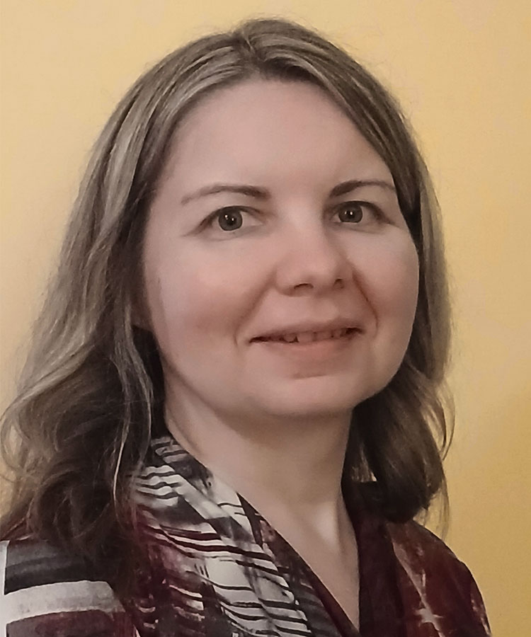 Dr. Anna Czegledi