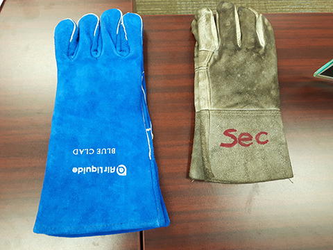 Two welding gloves